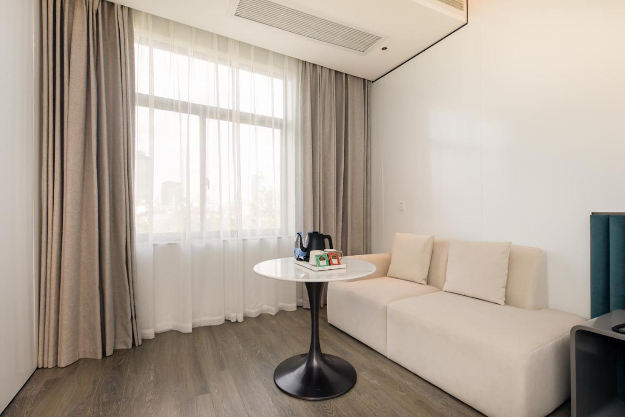 Autoongo Bund Отель 3*
